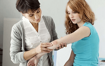 Untersuchung durch einen Arzt